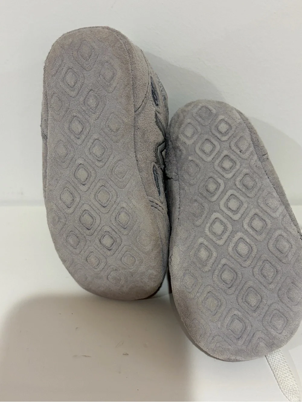 New Balance Kids Gray Suede Mesh Sneakers - Picture 5 of 10